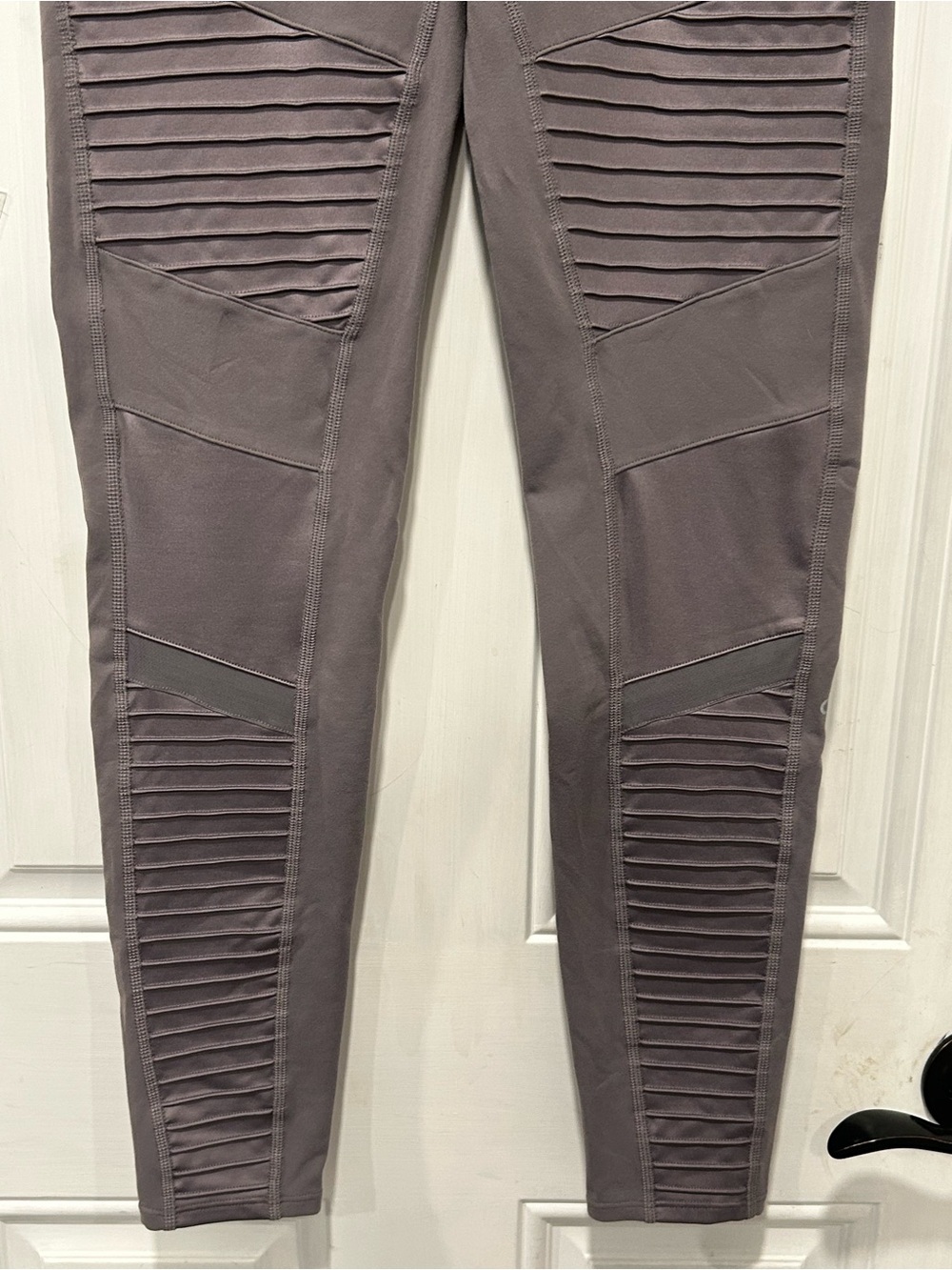 ALO Yoga Moto Leggings Grey Ribbed High Waisted Stretch Athleisure Gym Large - Picture 2 of 9